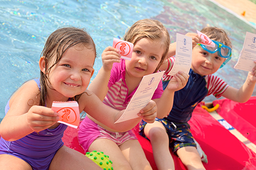 Schwimmkurse für Kinder ab 5 bis 8 Jahren (Anfänger- und Fortgeschrittene).                                 

Bitte beachten Sie die individuellen Altersangaben in den jeweiligen Kursen.